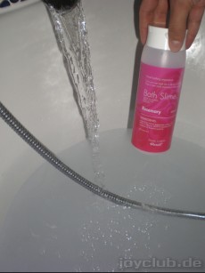 Aotearoa_Tonga testeten den "Bath Slime" mit der Duftnote Rosmarin