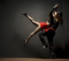 Beim Tanzen muss einer führen können, beim BDSM ist es nicht viel anders. © 123foto auf istockphoto.com